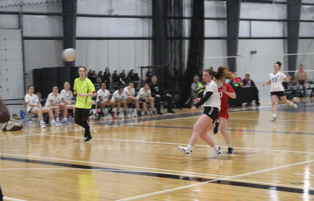 sink123sqdu's tweet photo. Two Tar Heels are currently representing @USATH at the NACHC Jr. Women's Championship! Way to go Hannah Perkins and Becky Gonzales! 💙🐏
#TarHeelsStayActive #TarHeels #UNC #Handball https://t.co/o7UVi748Hw