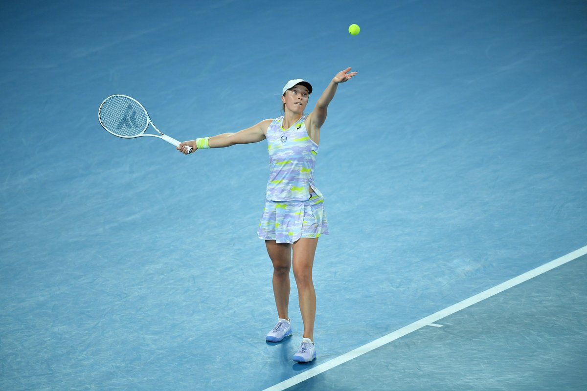 tecnifibre's tweet photo. How it started 👶
How it's going 💪
@iga_swiatek world #1 🥇

#TecnifibreFamily #UN1QUE https://t.co/wjo1QqYuPm