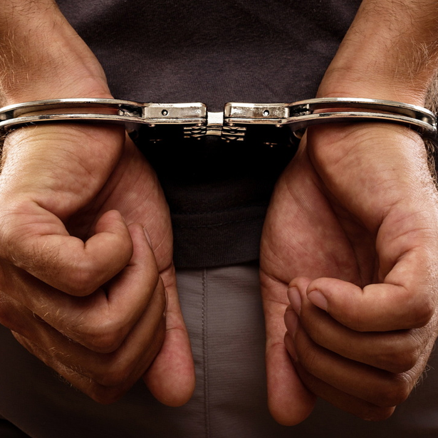 GregJachts's tweet photo. When you find yourself in handcuffs, it's time to #LawyerUp. Visit https://t.co/y5mYCPA3LU today. https://t.co/pWYDImSvqM