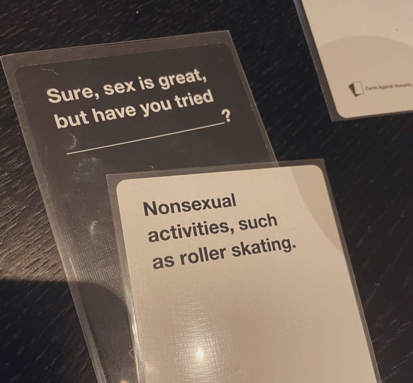 ramendates's tweet image. happy #InternationalAsexualityDay 🖤🤍💜