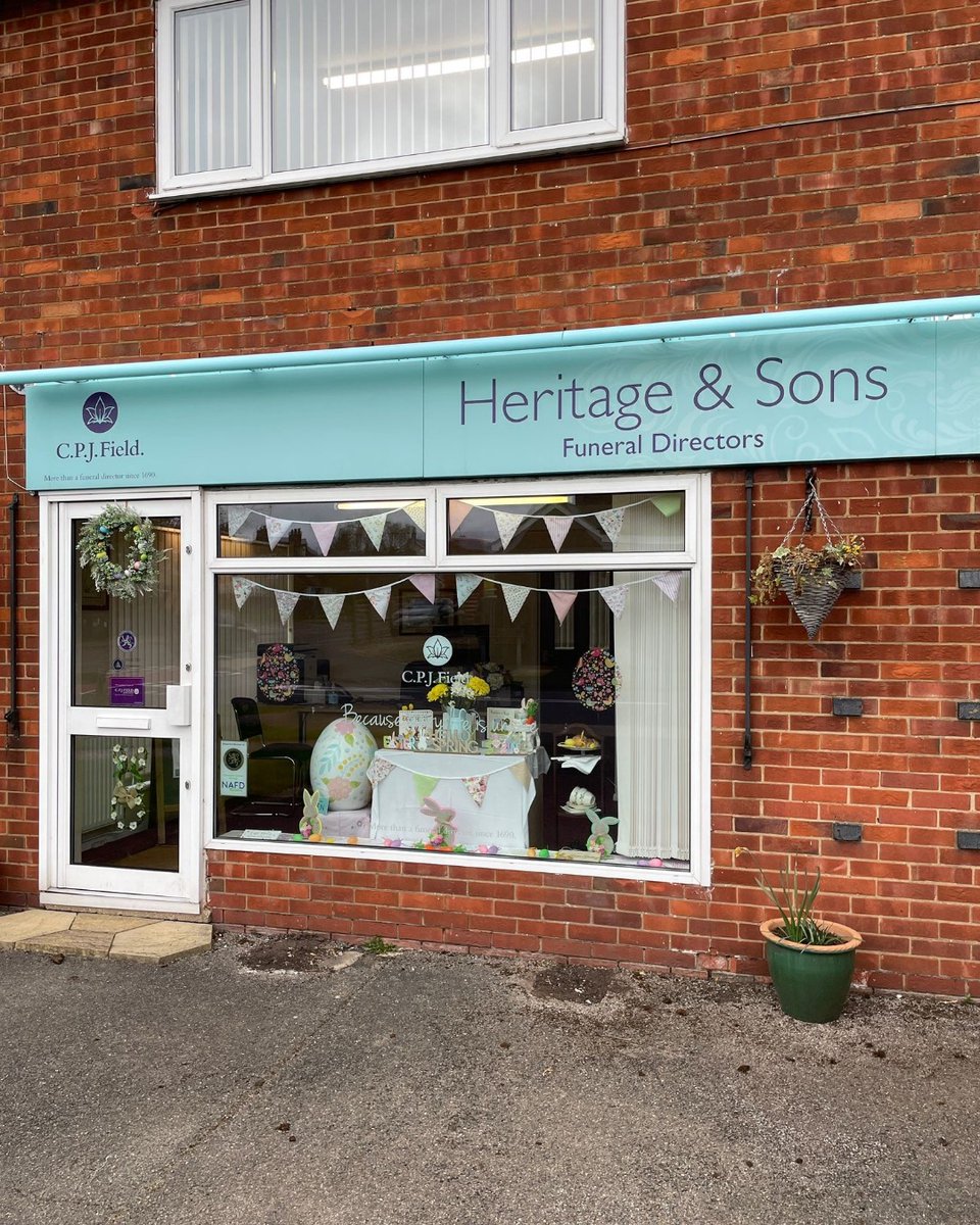 CPJField's tweet photo. Here is our new Easter window display at our #HeritageAndSons funeral home in #Wendover to help bring some spring cheer to the local community 🐰🐣

#Easter #EasterBunnies #Bunny #EasterFlowers #EasterWindowDisplay #EasterDisplay https://t.co/bNpPLopv1M
