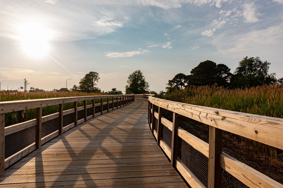 VisitQueenAnnes's tweet photo. The annual spring Bay Bridge Boat show is right around the corner. If you are planning toe attend the show here are our top 6 Things to Do in our area while visiting. https://t.co/a3J5YXs7dB https://t.co/jxeCL9BrlR