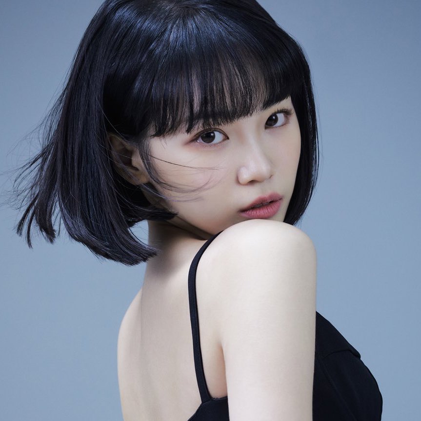 from izone chaewon to le sserafim chaewon