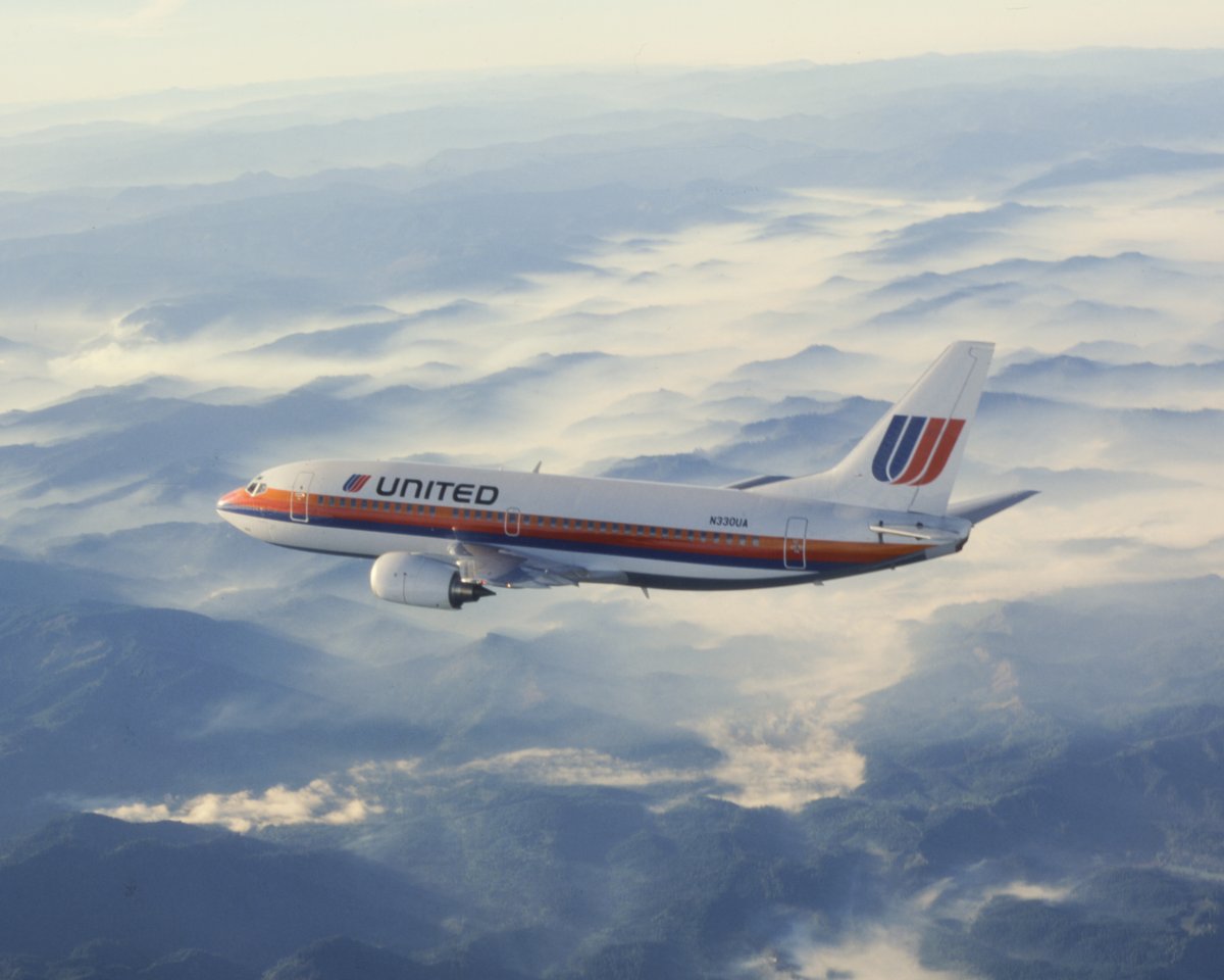 united's tweet photo. It's our birthday and we'll fly if we want to! 🎉🎂✈️ #96thBirthday https://t.co/5rhC4OLYBV