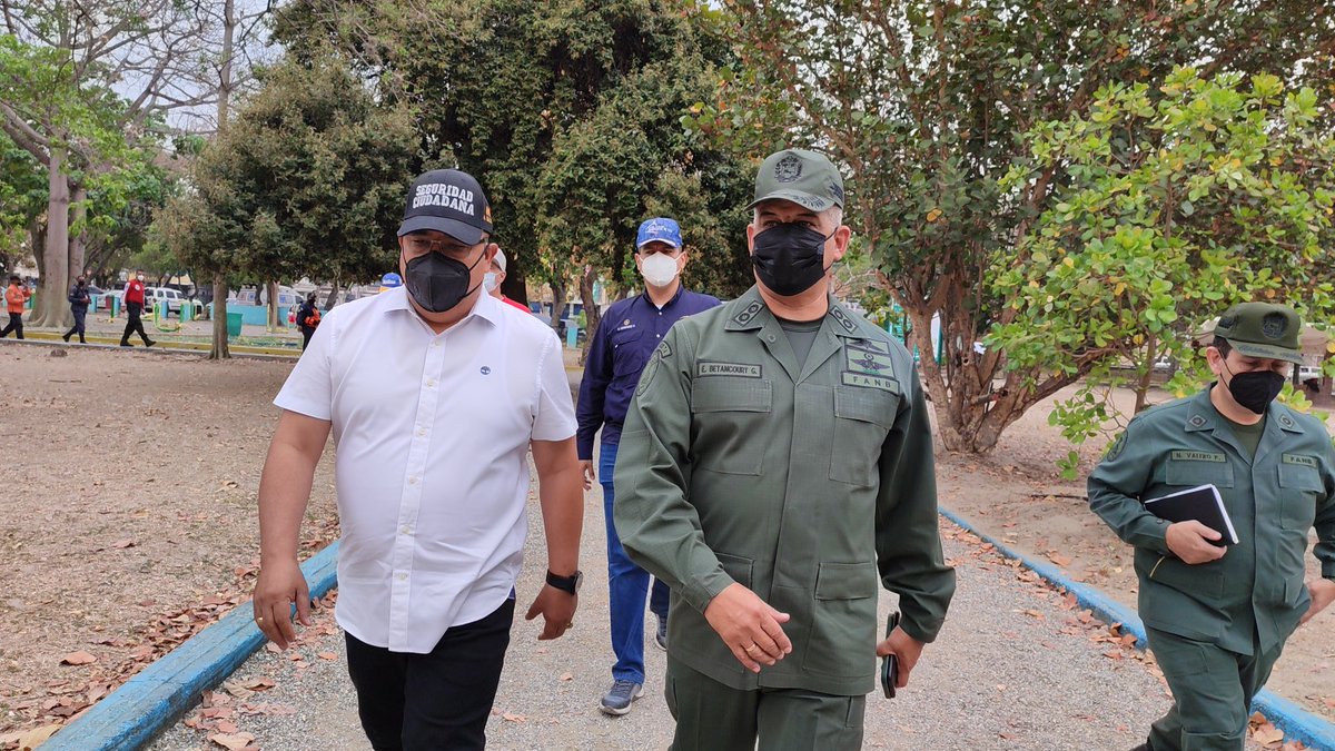 DulceyParadaM's tweet photo. #6Abr Por Instrucciones de la Gob @Soykarinacarpio, nos encontramos Desplegados todos los Organismos de Prevención y Seguridad Ciudadana que hacen vida en el Estado Aragua, afinando Estrategias para el Dispositivo Semana Santa Segura 2022

Ven y Disfruta en Aragua! https://t.co/yQUPlARElu