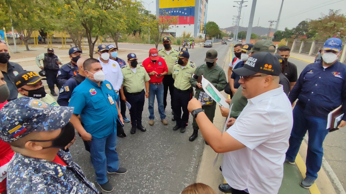 DulceyParadaM's tweet photo. #6Abr Por Instrucciones de la Gob @Soykarinacarpio, nos encontramos Desplegados todos los Organismos de Prevención y Seguridad Ciudadana que hacen vida en el Estado Aragua, afinando Estrategias para el Dispositivo Semana Santa Segura 2022

Ven y Disfruta en Aragua! https://t.co/yQUPlARElu