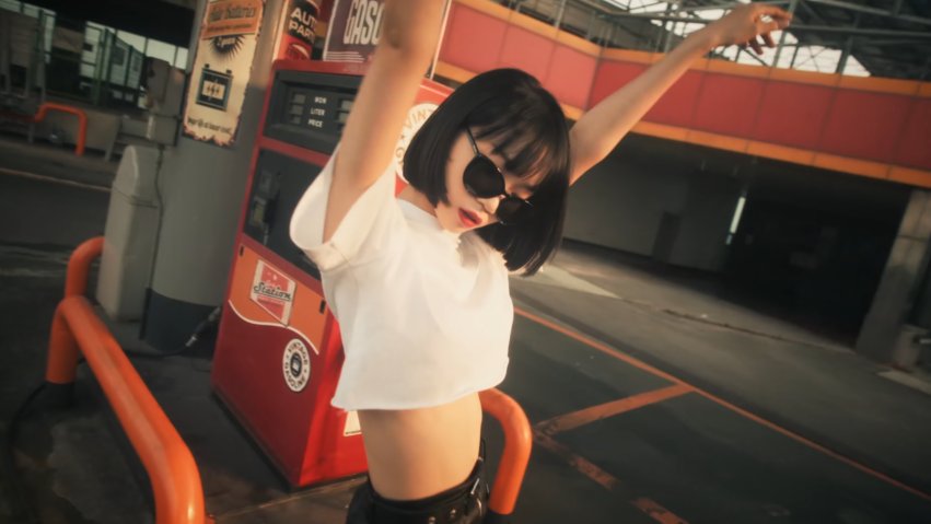 chaefim's tweet photo. if my fav can't slay like this i'd be mad https://t.co/rtwAFQlGfh