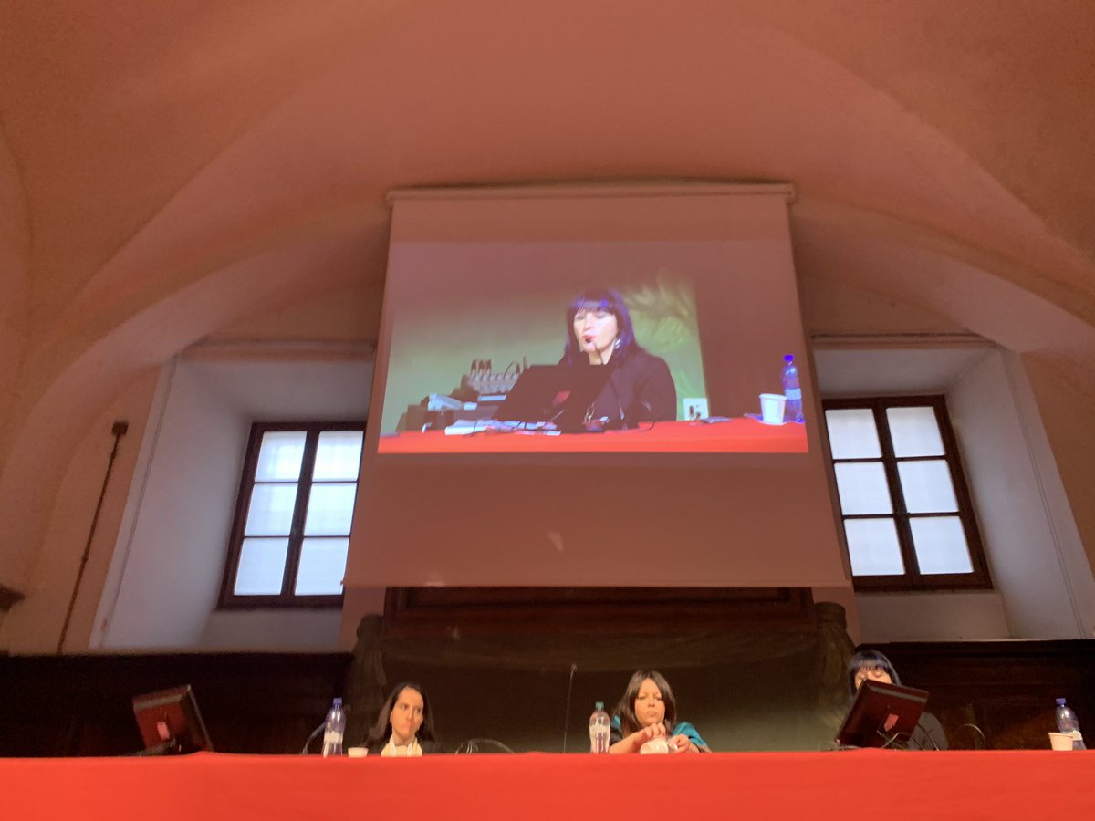 <a href="/schiavulli/">Barbara Schiavulli</a> , <a href="/ezuccala/">Emanuela Zuccalà</a> e <a href="/luciacapuzzi1/">Lucia Capuzzi</a> adesso a #ijf22 per raccontare La #guerra delle donne.
Il corpo delle donne è diventato un campo di battaglia. Lo stupro delle donne in guerra umilia l’intera comunità dice <a href="/ezuccala/">Emanuela Zuccalà</a>. Solo nel ‘98 c’è stata condanna per stupro di guerra