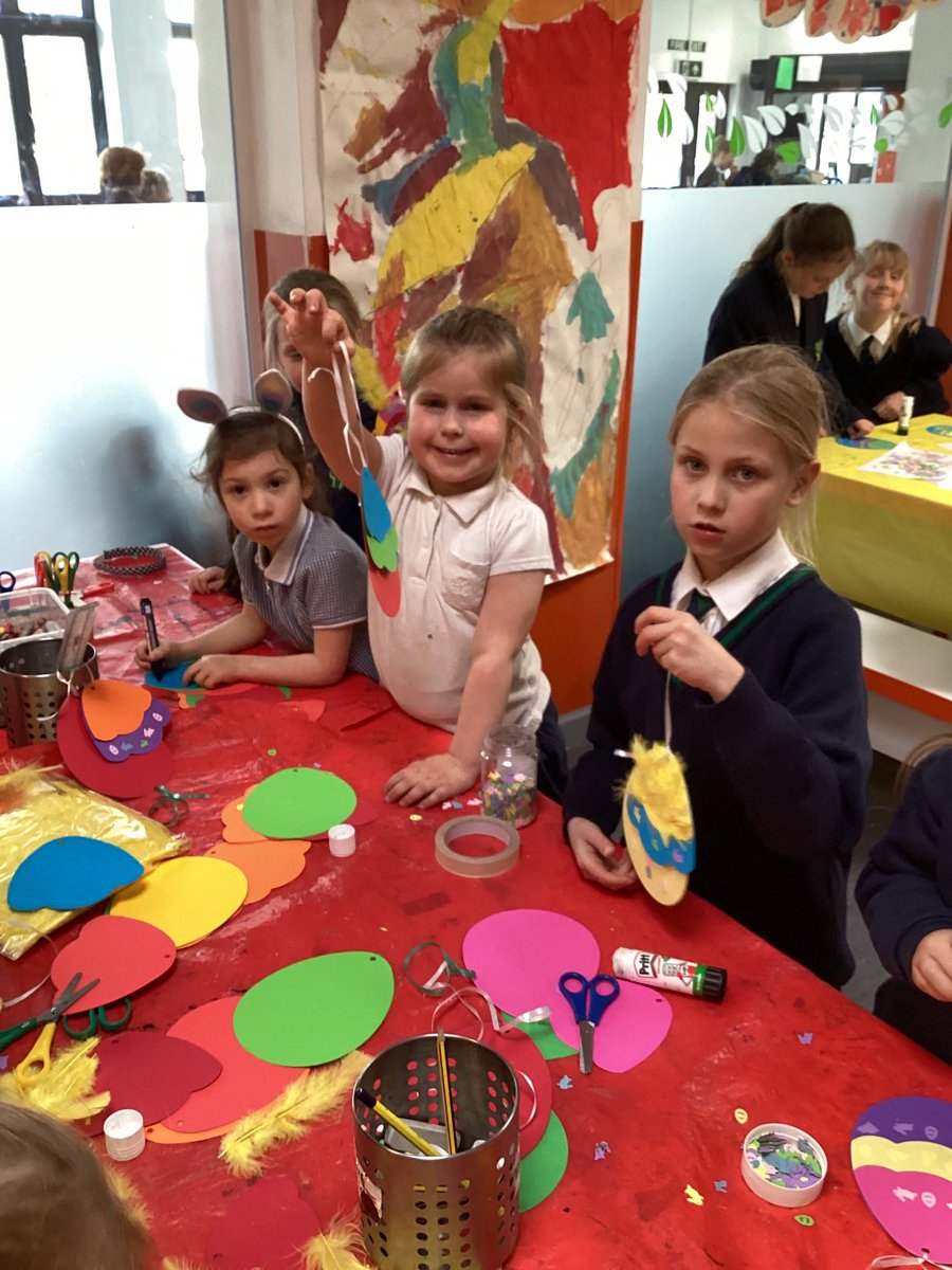 TreeHouseLTPA's tweet photo. Egg decorations-glitter everywhere!!😩😩 https://t.co/ldQfxvY7GR
