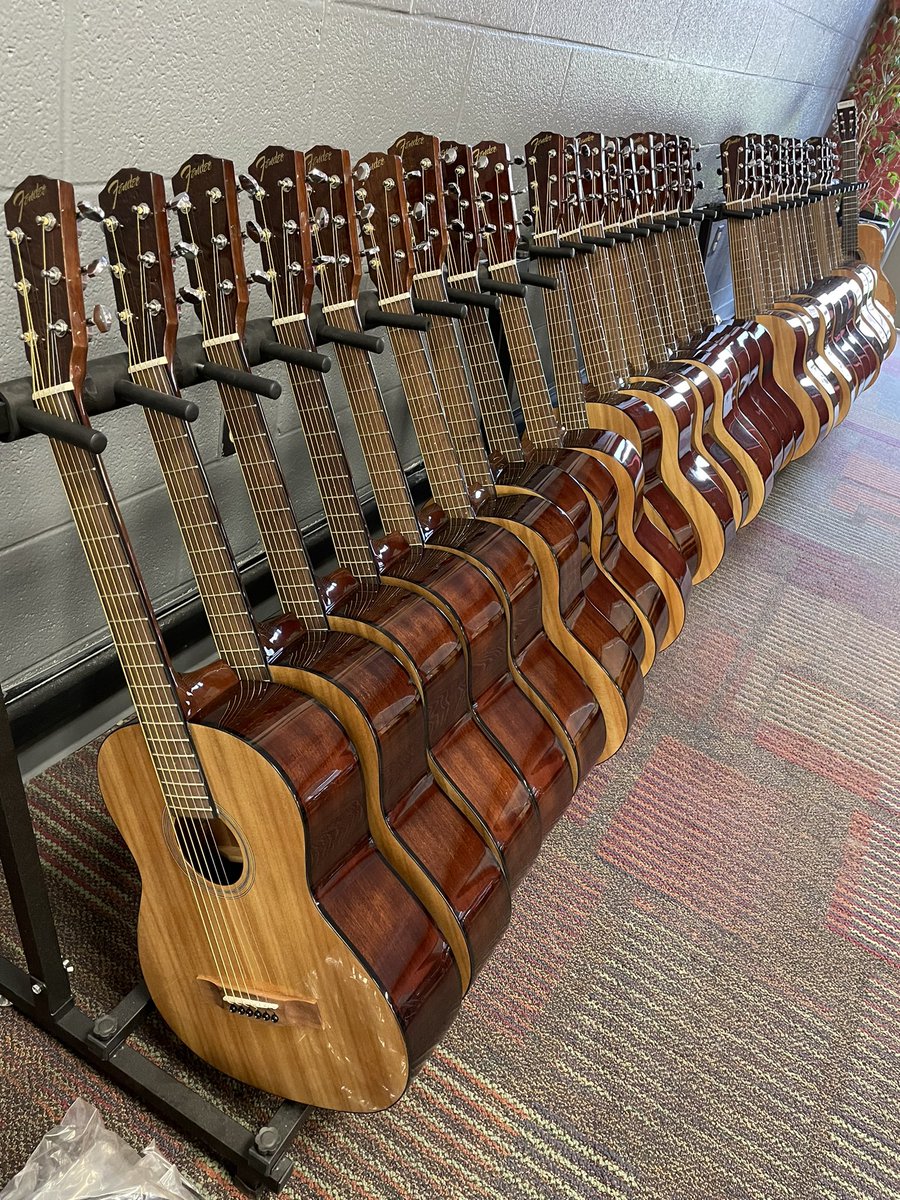 It’s an exciting day at the Creek! We now have 30 Fender 3/4 size guitars for our students to play! Thank you Rutherford County Fine Arts for connecting us with the CMA Foundation! #6stringsendlesspossibilities #onesizefitsall #bedifferent #TNStateoftheArts