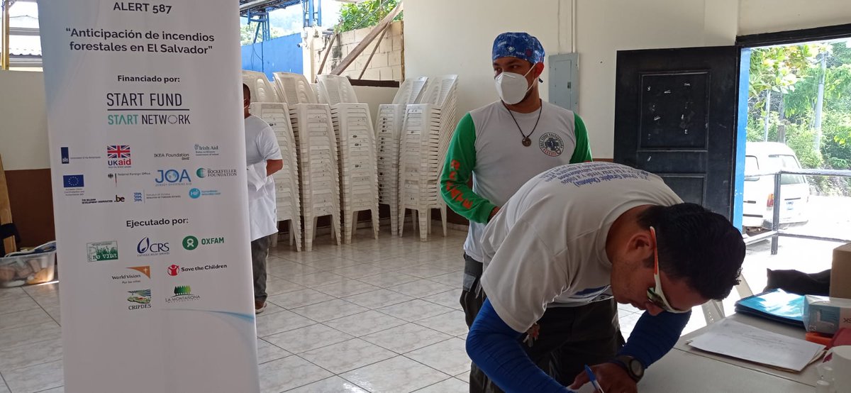 CripdesL's tweet photo. #EnDesarrollo llElementos de Cruz Verde Salvadoreña ingresan, previo al taller de Anticipación de Incendios Forestales para Bomberos Comunitarios en San José Villanueva
_____
 Proyecto de emergencia, con coordinación de @CripdesL con el apoyo de @OxfamElSalvador. https://t.co/RHTjA1fGPn