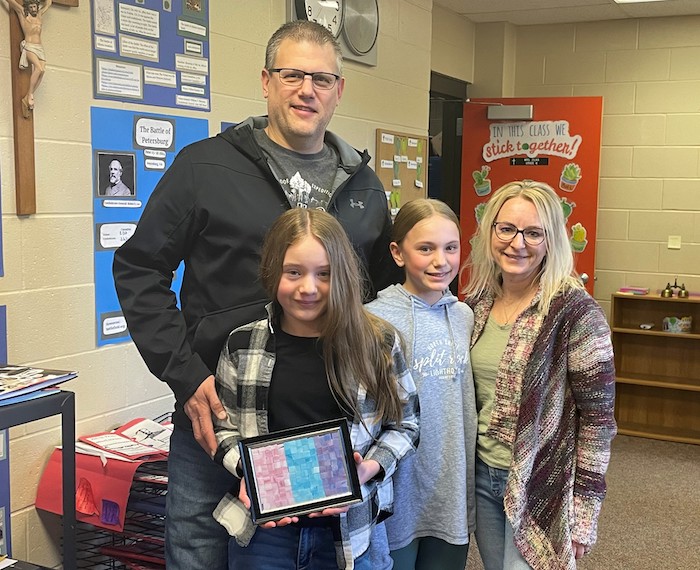 Central Minnesota sixth-grader wins local #Catholic Campaign for Human Development art contest | thecentralminnesotacatholic.org/st-boniface-sc… #PovertyAwareness <a href="/PovertyUSA_CCHD/">Poverty USA by CCHD</a>