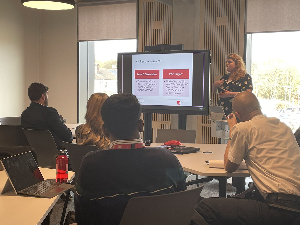 Laura WaltonWilliams tweet media