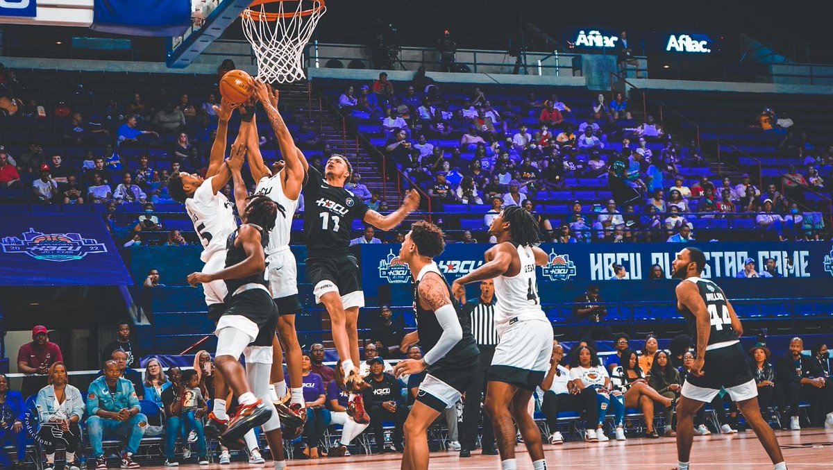 HBCUAllStarGame's tweet photo. These young men competed from the jump to the final horn! 📷 x Kevell Byrd #HBCUAllStarGame #TheBestInBlackCollegeBasketball https://t.co/L7O46FB4Kj