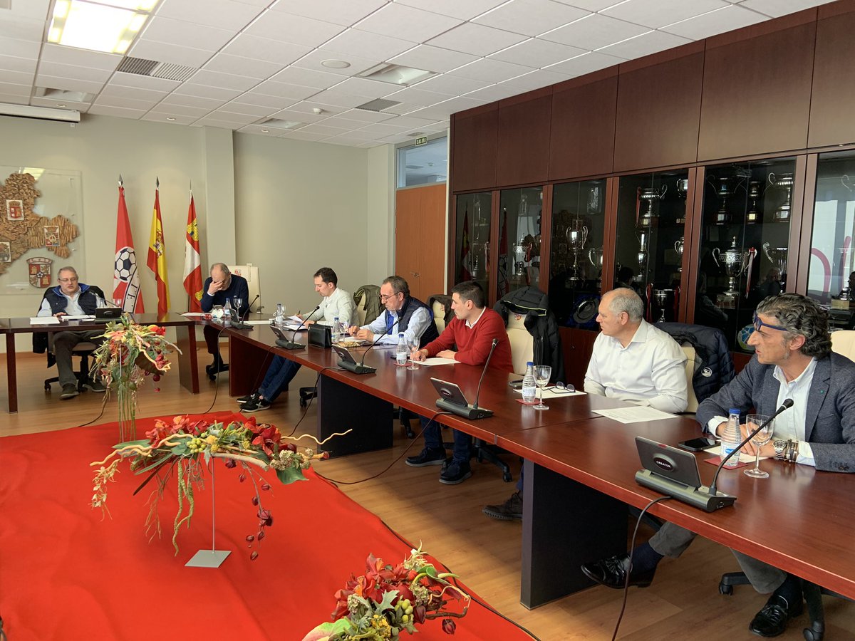 La Junta Directiva de #AFEDECYL prepara la Asamblea General Ordinaria 2022 en la sede de la <a href="/FCyLF/">RFCYLF</a>  Las Federaciones Deportivas de Castilla y León unidas por el deporte de Castilla #SomosDeporte #SomosCyL #TeamCyL #sportcyltv