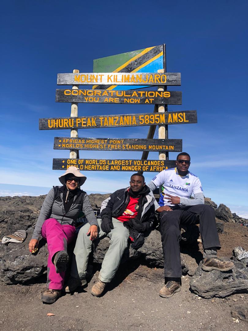 @hade_travel @thisistemidayo @tzparks @TTBTanzania @MashirimaTours My first attempt in 2020: We were 7 and 3 of us made it to the top

My second attempt in 2021: We were 2 and both didn't make it to the top

My third attempt 2022: Loading 

This story brings so much memory. 

It's time to just publish my article I guess.