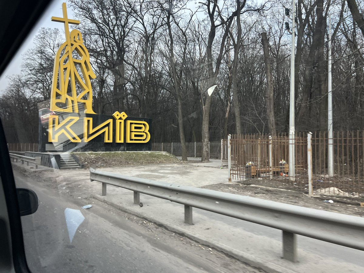 clarissaward's tweet photo. Good to be back #Kyiv https://t.co/az4851rxmU