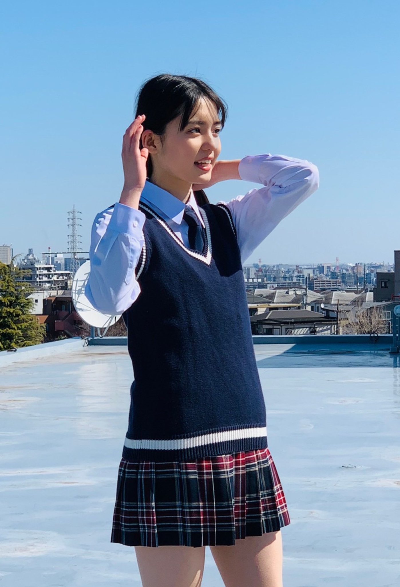 松島かのん　制服 この度『制コレ22』のファイナリストに選ばれました💖  4/7(木)発売のヤングジャンプ19号の表紙＆誌面に掲載されています💫 ⦿読者投票はYJ19号のアンケートから 宜しくお願いします🫧  公式サイト➦https://t.co/Smya28hfNC #ヤングジャンプ ...