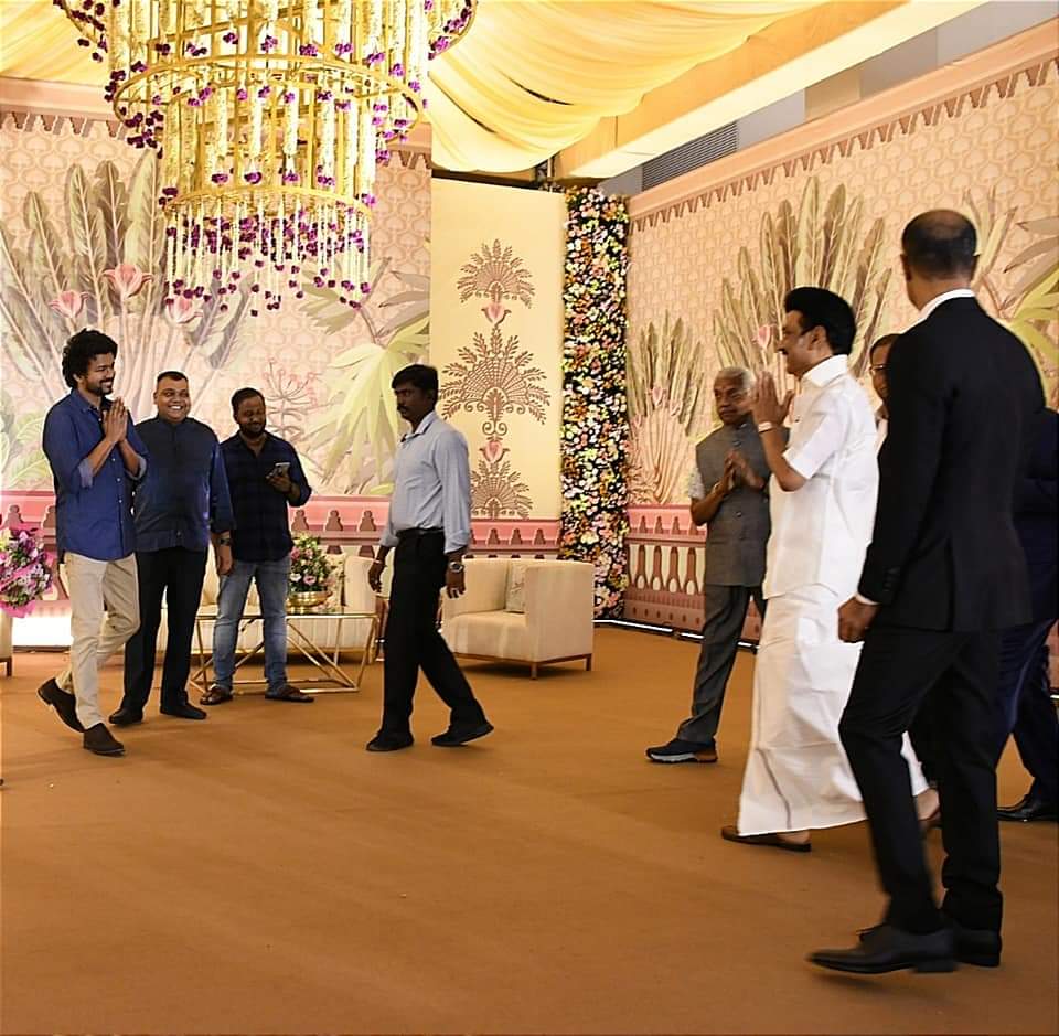 kavin9966's tweet photo. #Thalapathy Returns!!!!!!🖤❤️🥰🔥
#MKStalin #Vijay https://t.co/U6s2TkQeUD