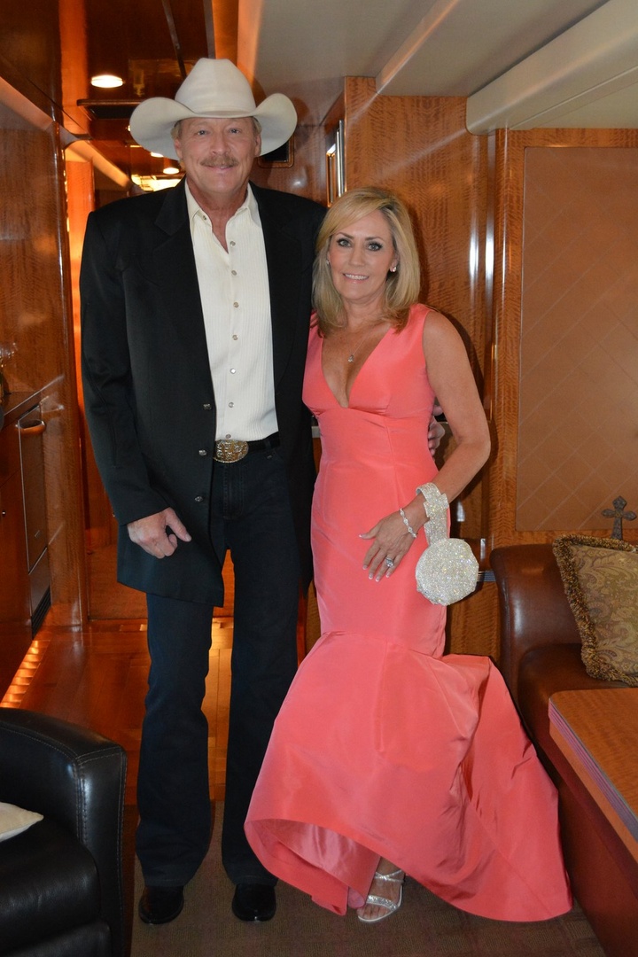 OfficialJackson's tweet photo. Happy Birthday, Denise! ❤️ https://t.co/YZH6uz2vAJ