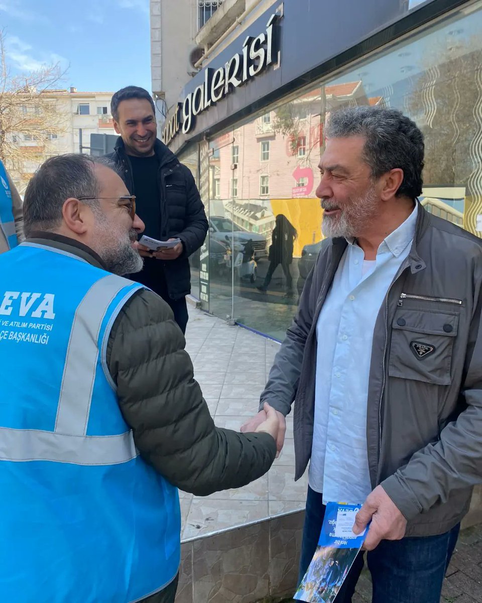 bkrdeva's tweet photo. Bakırköy İlçe Teşkilatı olarak bugün İlçe Başkanımız @gkhan_yilmazer ile birlikte yönetim kurulumuz Yeşilyurt esnafına, Yeşilyurt Muhtarlığına ve taksi duraklarına ziyarette bulunduk. #devahalkta #devaofficial #bakırköyündevasıhazır @drerhanerol @alibabacan https://t.co/B5Hfx1S55K