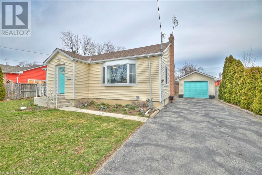BoldtRealtyInc's tweet photo. ✨ NEW LISTING! ✨

🏡 3 Bernhardt St | St. Catharines | $799,000

🙋‍♀️ Lisa Seto | 905-341-5473 | lisaseto@boldtrealty.ca

Learn more about this must-see listing at https://t.co/xE2ONZ9Y2M and contact Lisa Seto to schedule a viewing! https://t.co/UeINYeFuz1