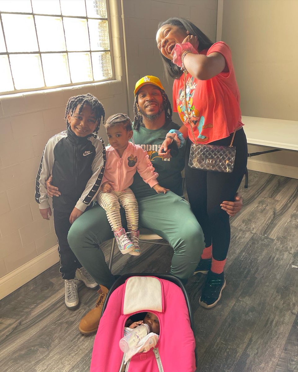 AndImCas's tweet photo. Parenting Is Not For The Weak .. Album OTW 🙏🏽😤🖤 #Music #MusicIsLife #MusicIsLove #Fatherhood #GirlDad https://t.co/5CwNwBq7E5