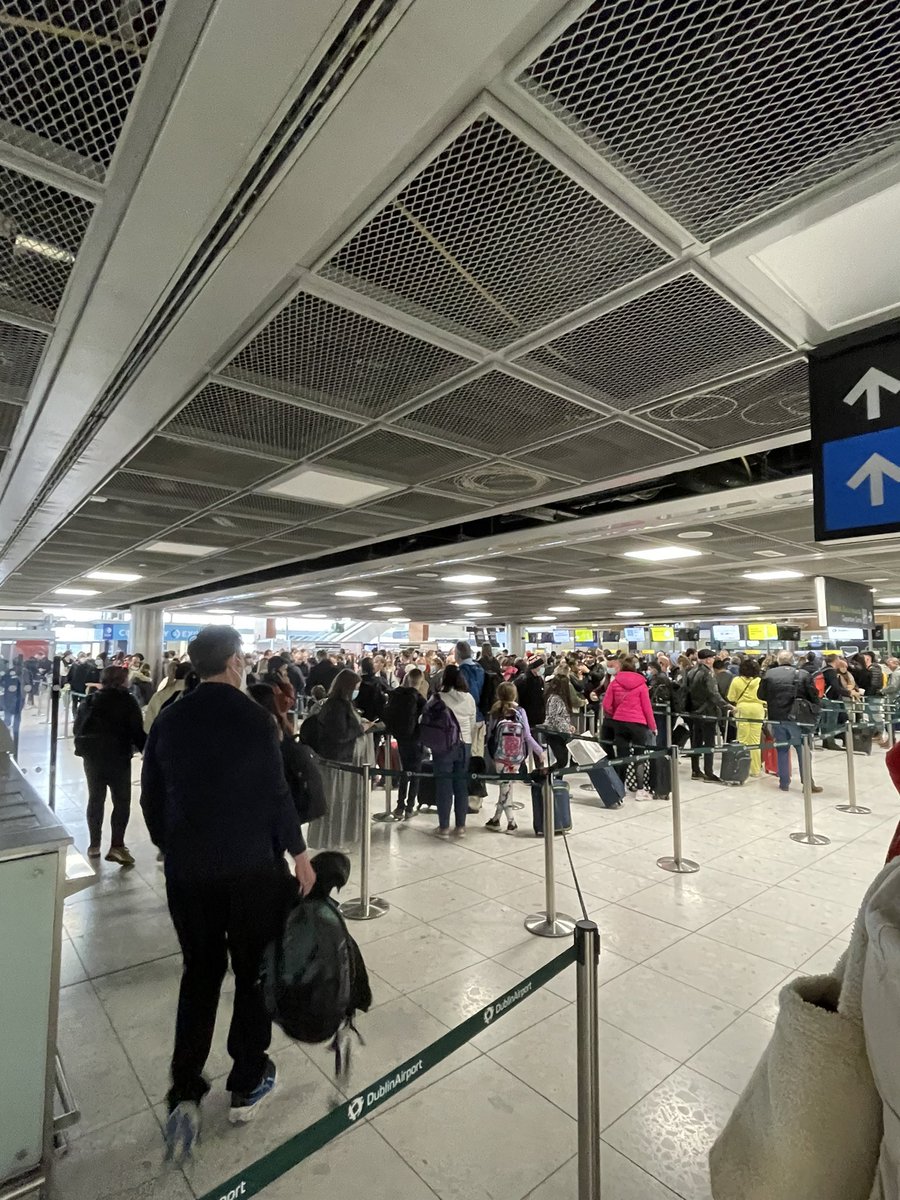 gloryglory2's tweet photo. Don’t go near @DublinAirport https://t.co/H189KUKgtg