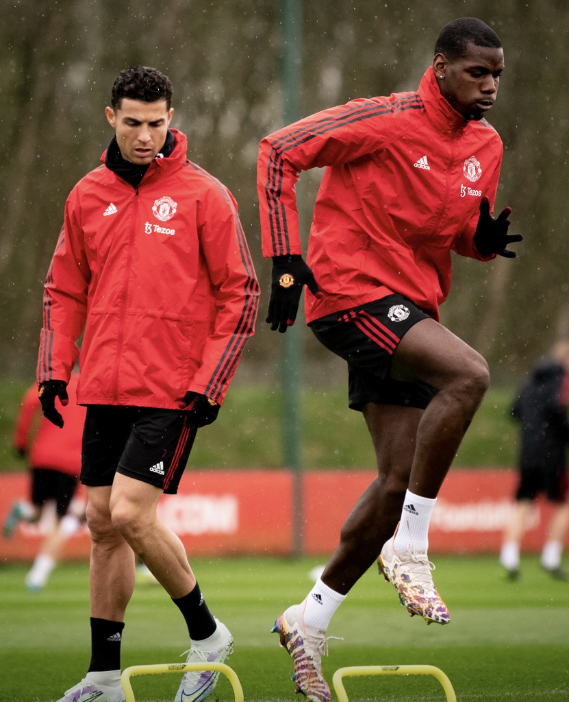 Putte Countryside Villain MUFC Scoop 🔴 på Twitter: "Cristiano Ronaldo and Paul Pogba in training  today #MUFC https://t.co/NfmDJM6Y3E" / Twitter