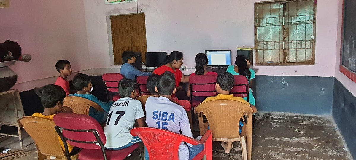 humarabachpan's tweet photo. Digital learning classes have started in our digital learning centre in OUAT Farm Gate basti!
#bridgingthedigitaldivide
#accesstotechnology https://t.co/PgN1qQt02E