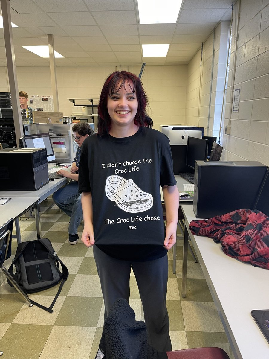 GTC_CT's tweet photo. Dawn from Forsyth got her new shirt made by our Printing Tech class. @gtc_ct @gibsontech in @RSWolves https://t.co/tBIAUFQAoh