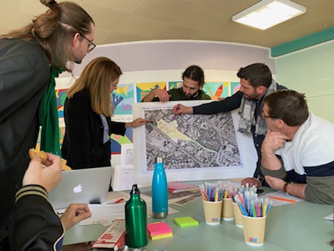 mairie6_8's tweet photo. #MarseilleChange | Aujourd'hui 2ème concertation pour la réhabilitation du Parc de Bonneveine🌳🌲 à l'école Bonneveine Zénatti (8e) ! Des ateliers avec les habitantes et les habitants ! https://t.co/uhUHJ3Ssl7