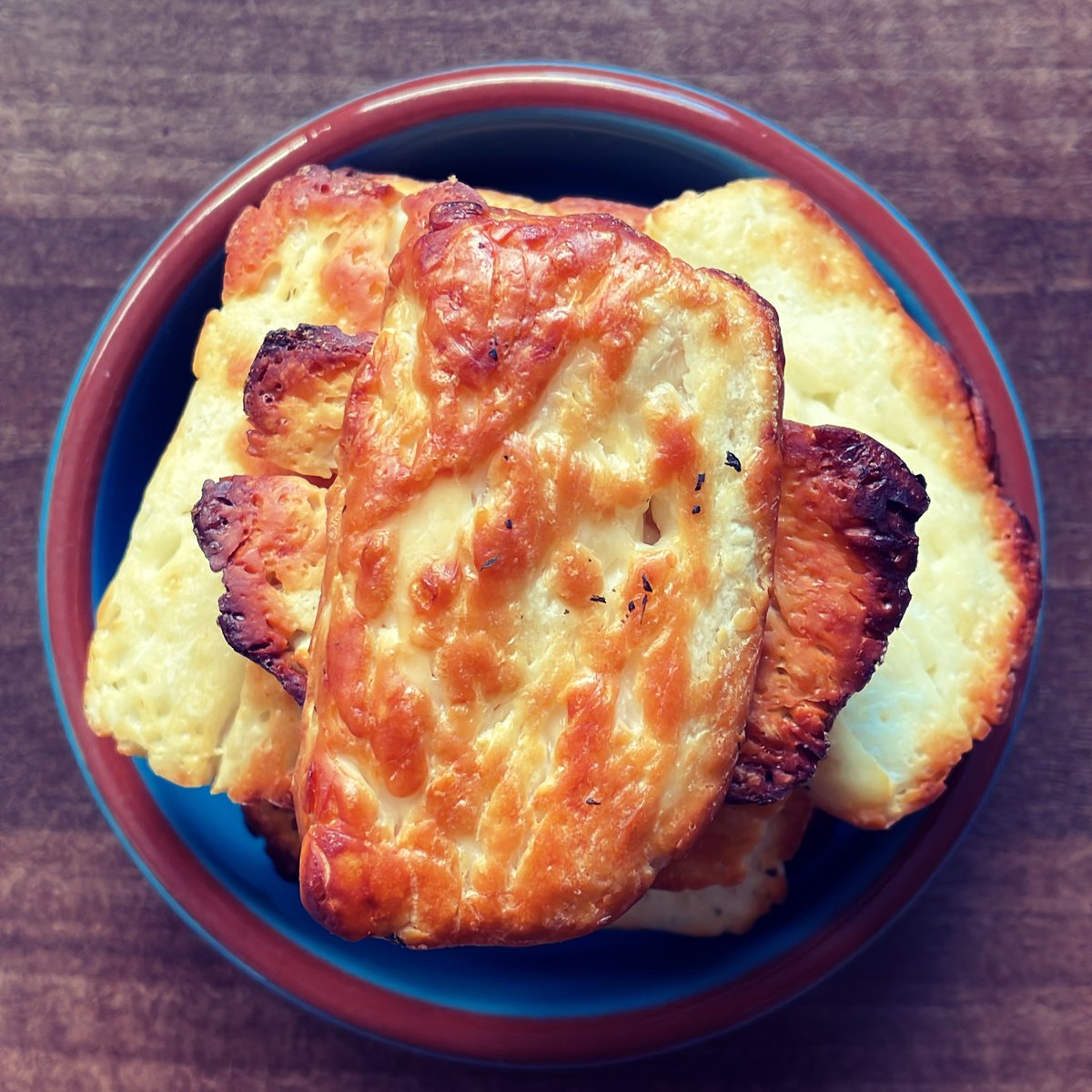 chriskonrath's tweet photo. Hello, halloumi. #squeakycheese https://t.co/sBzcLnu4h9