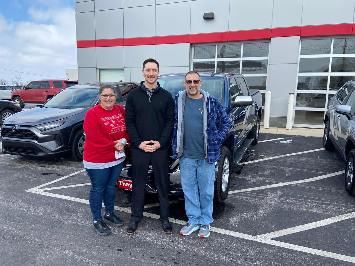 thayertoyota's tweet photo. We’ve had lots of happy customers heading home in upgraded vehicles lately! Head over to Thayer Toyota in Bowling Green to find yours! #ThinkThayer #LetsGoPlaces https://t.co/VmD5zO9Y5r