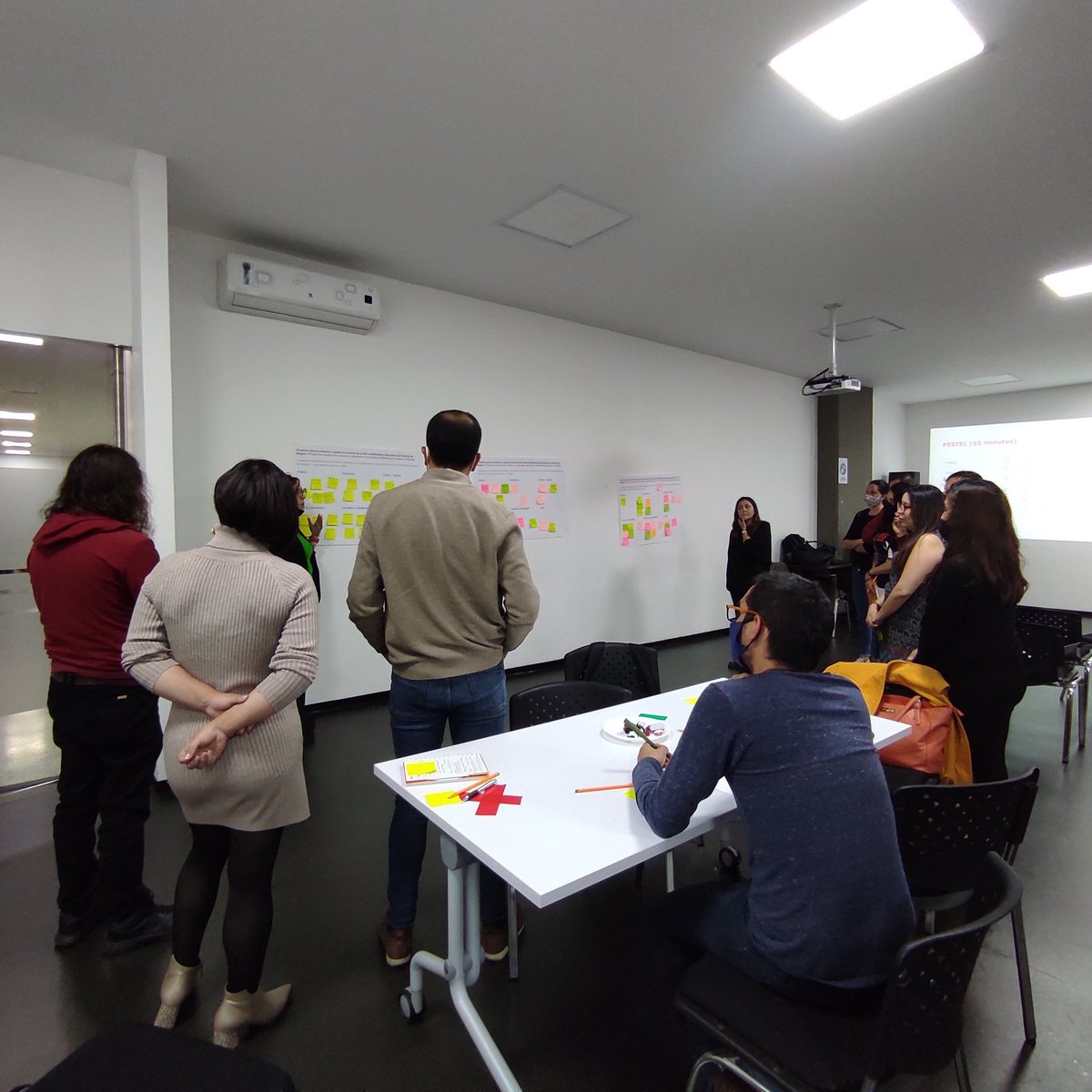 Proceso de construcción colectivo y participativo: proyecto para la creación y puesta en marcha de la Red de Bibliotecas Escolares de Bogotá