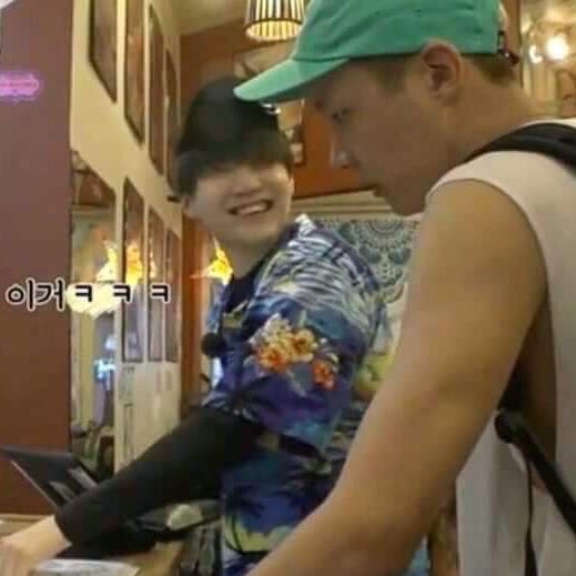 shy_taegi's tweet photo. From Tae telling that Yoongi is the one who suggested getting friendship tattoo i remembered how Yoongi wanted to get matching heart tattoos with Hobi..he was so excited &amp; smiling while looking at hobi 😭 https://t.co/yw8gHsZwpX