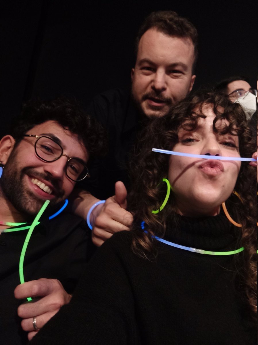 Nosotros estamos FLÚOR, ¿Y tú?
<a href="/AlbertoMarpv/">Alberto Martín</a> <a href="/Chema_sanchez11/">Chema Sanchez</a> <a href="/AgenciaFluor/">Fluor Agencia Digital</a> 
#Fluorday