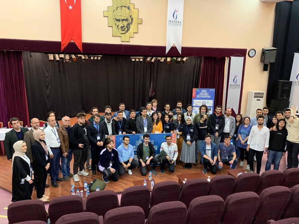 mcbu1992's tweet photo. Ege Bilişim Zirvesi 2022 MCBÜ Süleyman Demirel Kültür Merkezinde gerçekleştirildi...
Haber detayı: https://t.co/GR74PUxS8Z
@bayaredutr @mcbuBilisim #egebilişimzirvesi https://t.co/wXsv8AjmrU