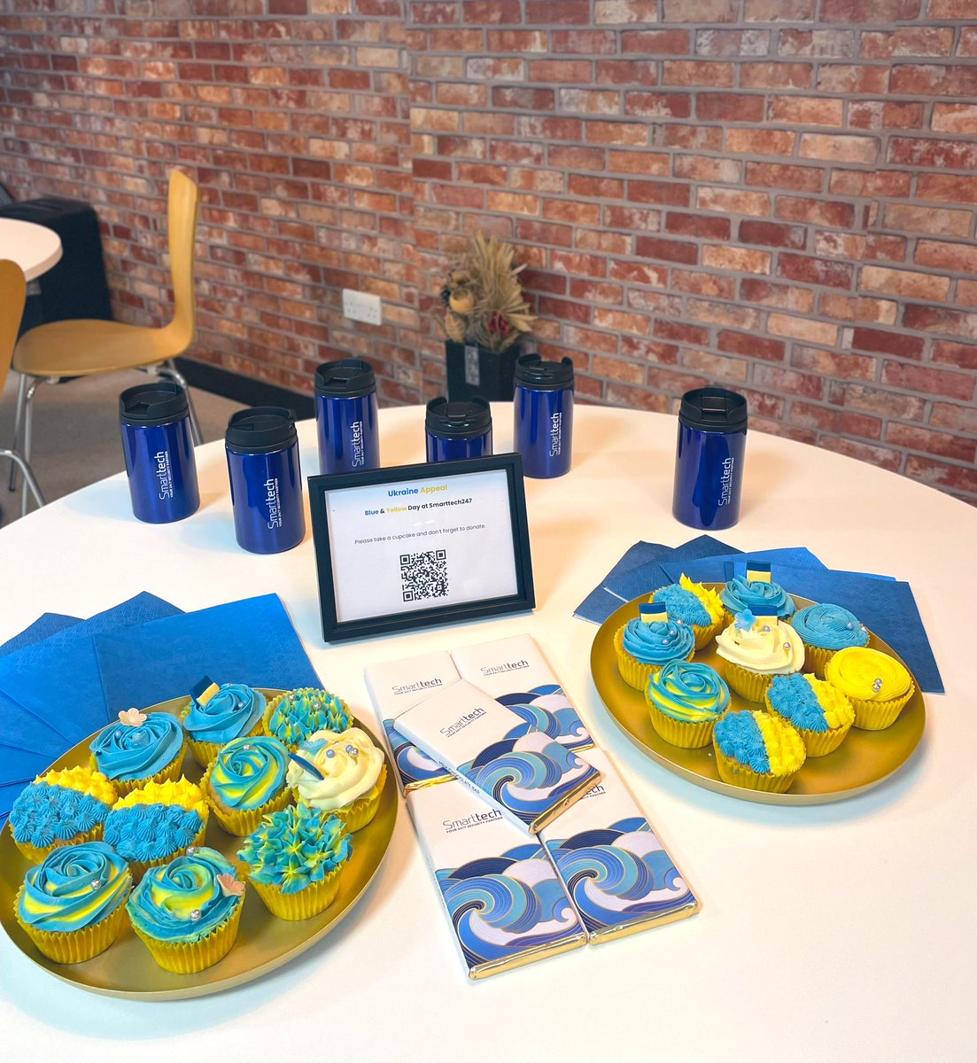 smarttech247's tweet image. Today and tomorrow we have asked @smarttech247 employees to wear Blue / Yellow in support of #Ukraine. The chocolates and cupcakes were an added bonus! 🇺🇦 Thank you to all who have donated to @irishredcross so far!