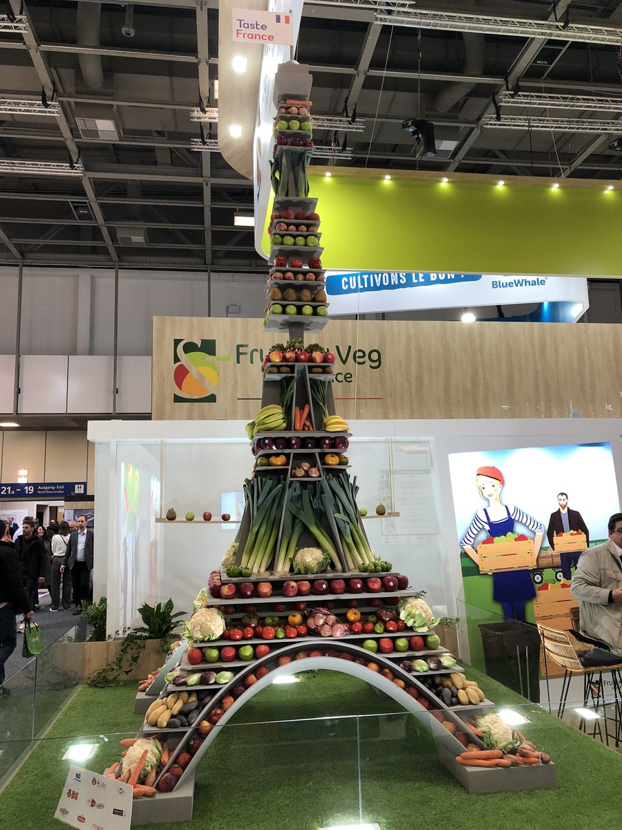 Europatat's tweet photo. Europatat team is meeting Portuguese and French members #Porbatata and #Fedepom at @Fruit_Logistica 🥔🪴🥔🪴
Next ⏭ stop is #EuropatatCongress in Dublin. ☘️ https://t.co/U7Nh1hURhq