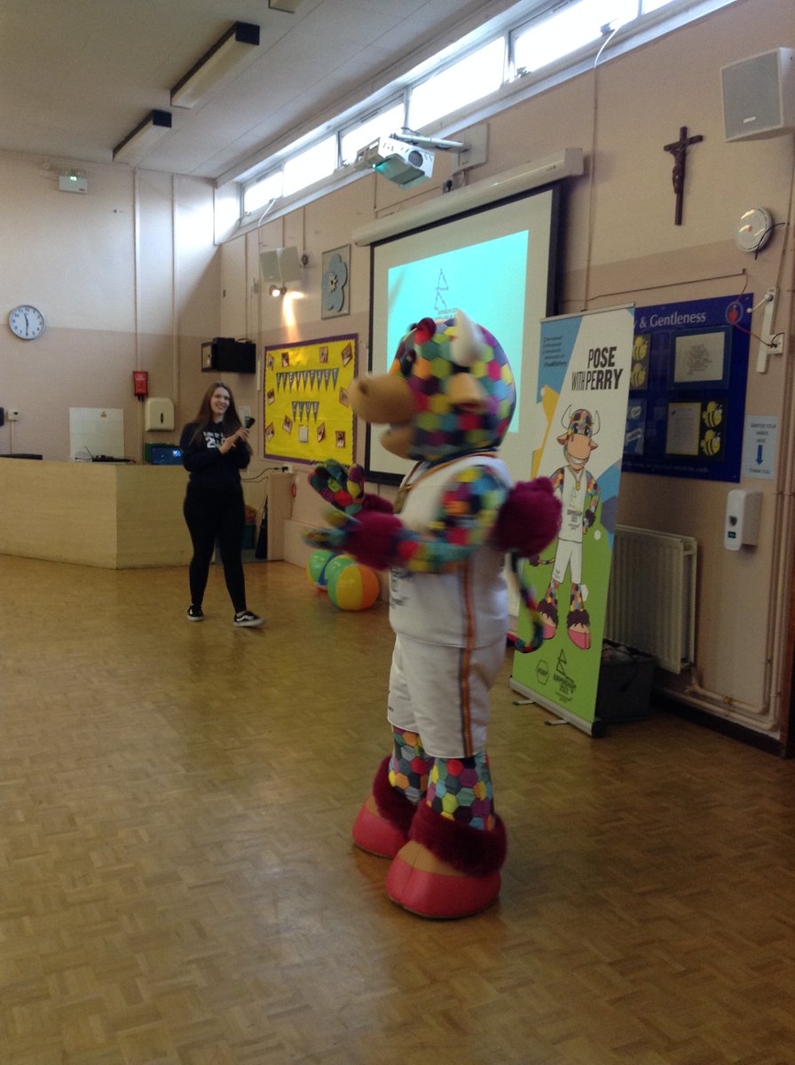 SoulsSchool's tweet photo. We have just had the most exciting visitor 
@soulsschool! We loved our visit from Perry @birminghamcg22. The children @SoulsSchool have been learning all about The Common Wealth Games and who Perry is #SayHiToPerry #mascot https://t.co/JME7GJ5jxk