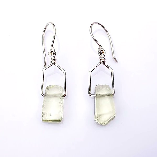 artspringallery's tweet photo. We currently have some beautiful original jewellery in the gallery and we are open 11-4 Wed -Sat or you can see our jewellery on-line 24/7 by going to 
https://t.co/dhjVVLDUqG
#rings #broaches #necklaces #earrings https://t.co/N6CS3kfN00