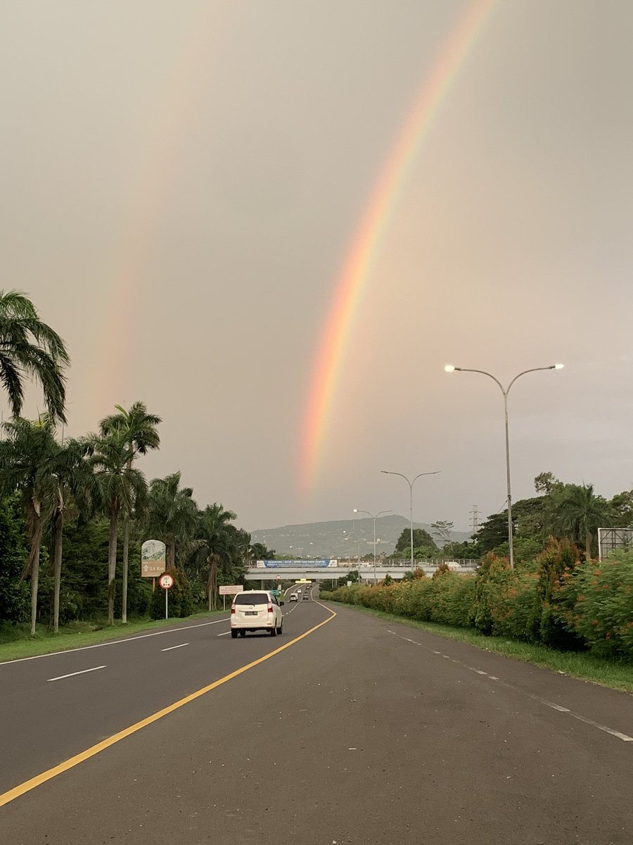 L👀K MO 🍉✨ tweet media