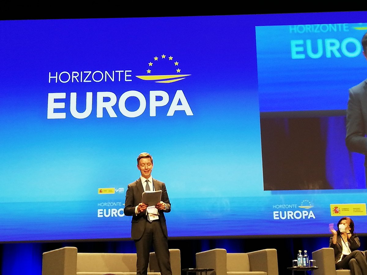 joguco's tweet image. Missions have been defined and designed with citizens engagement. Good! The existing  #technologyinfrastructures at RTOs facilities have to be taken in consideration when defining the missions governance @JGuerrier_EU @HorizonteEuropa #Conf_HE @Eurecat_news @EARTOBrussels @Fedit