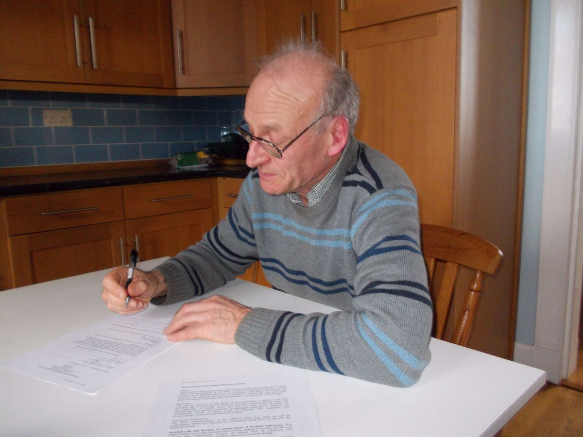 RESP_Archive's tweet photo. Slightly bending the theme #ConservationCollection #Archive30. In this interview Mike McDowell discusses environmental conservation and the ecological challenges he faces on his farm.
https://t.co/AxebvcHEm2 https://t.co/mO3k8FuQFv