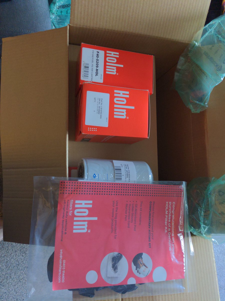 RandDigital's tweet photo. @limeprogaming Hi, I ordered a Logitech headset from yourselves but you sent me an oil filter kit instead? https://t.co/o7unDoHaf6