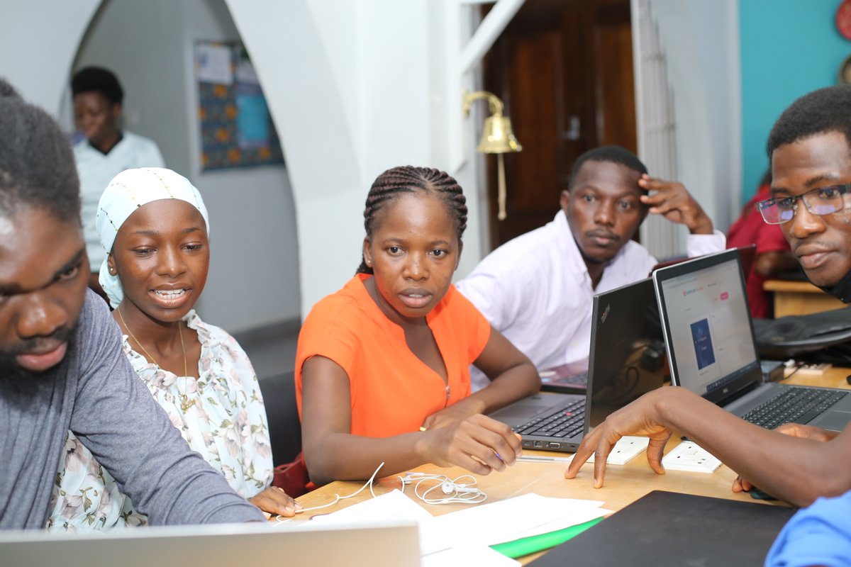 WhizzyAcademy's tweet photo. Pre-MEST Accra Day 2::
In-depth insights into Social Media Marketing. Profiling your Buyer Persona.

Seem easy but requires a lot of analysis and detailed inferences.

#premest #mastercardfoundation #whizzyacademy #socialmedia #jobcreation #employability https://t.co/63gYfzR1y3