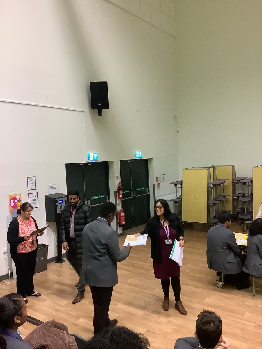 HarborneAcademy's tweet photo. Well done to our Year 11 students for taking part in 5+ tutoring sessions in the spring term.
#welldone #eastercatchup #GCSE https://t.co/IYEHqeFs2h
