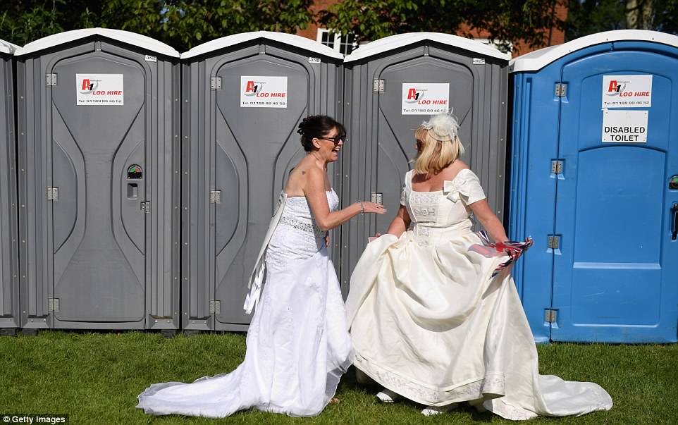 Our Portable Toilets for hire are reliably clean and sanitised. Have you got an event on the horizon, not sure how many you will need?  Give us a call and our A1 Loo Hire team will be more than happy to help you out 0118 989 4652  #toilethire