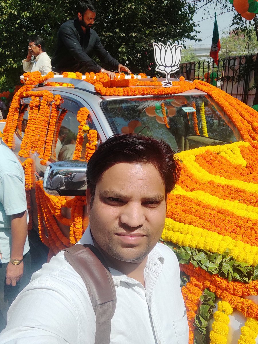 dkrajput9892's tweet photo. देश में सुरक्षा, सुशासन व विकास के नए प्रतिमान स्थापित करते हुए राष्ट्रहित, अंत्योदय व एकात्म मानववाद के ध्येय लेकर चलने वाली विश्व की सबसे बड़ी राजनीतिक पार्टी भारतीय जनता पार्टी के 42वें स्थापना दिवस के अवसर पर  #42वां_भाजपा_स्थापना_दिवस @JPNadda @adeshguptabjp @BJP4Delhi https://t.co/Fgu9jCJ8S9